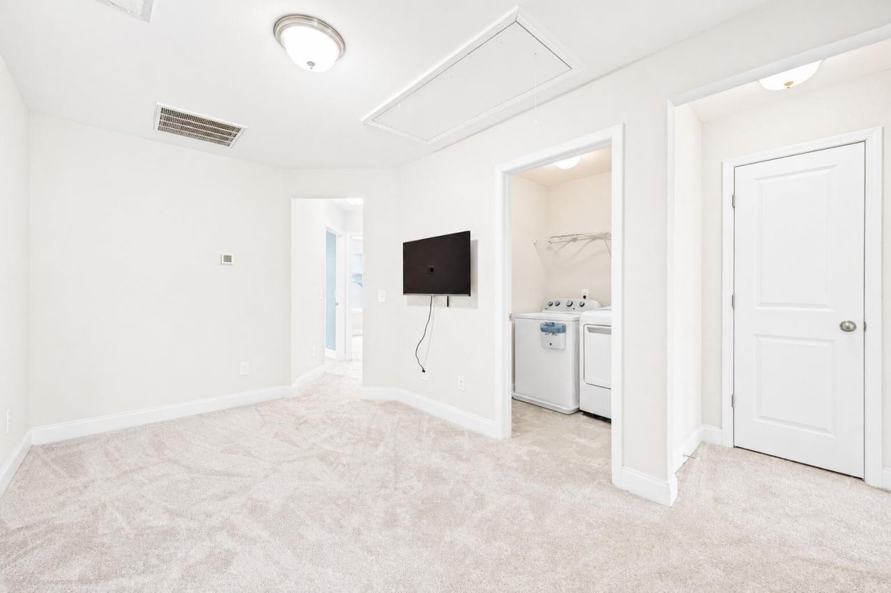 7857 Montview Road Photo 21