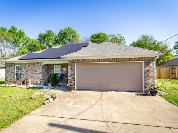 8 Cross Street , Mayflower, AR 72106