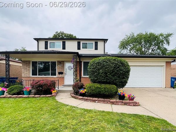 25562 Masch Avenue, Warren, Mi 48091