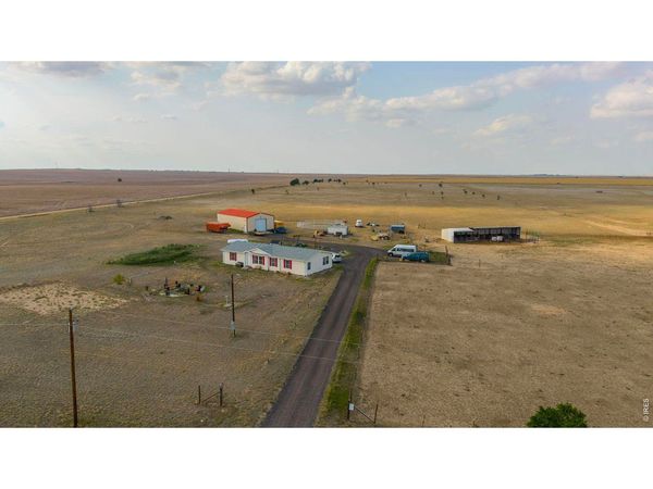 42605 E 112th Ave, Bennett, CO 80102