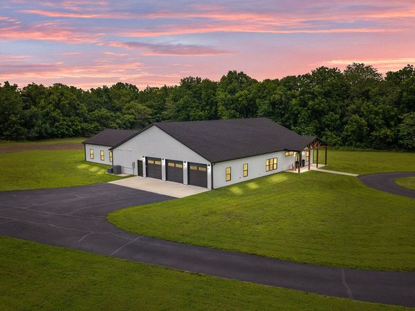 9309 W Farm Road 170 , Republic, MO 65738