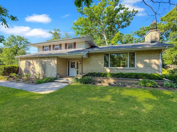 4705 Wild Cherry Road , Crystal Lake, IL 60012