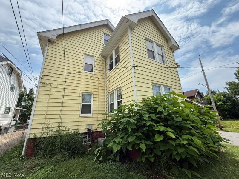 3568 E 110th Street, Cleveland, OH 44105 Photo 2
