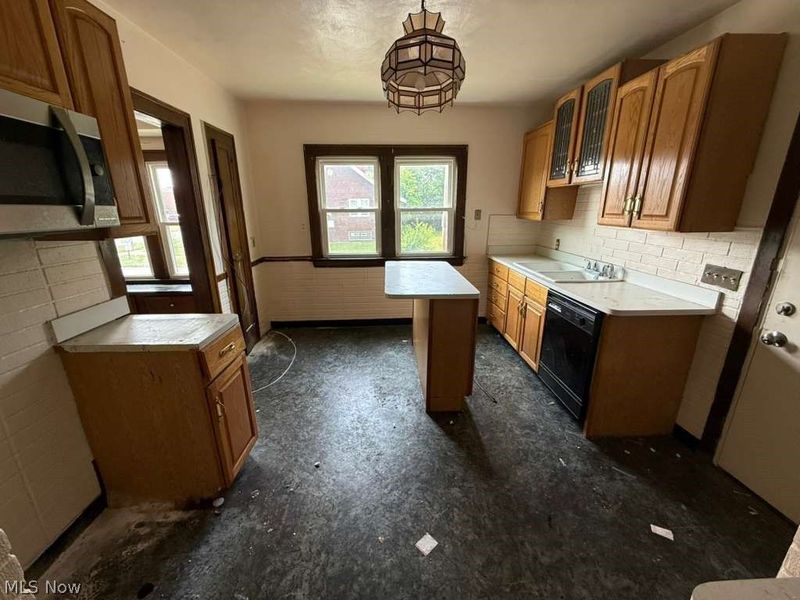 3568 E 110th Street, Cleveland, OH 44105 Photo 20