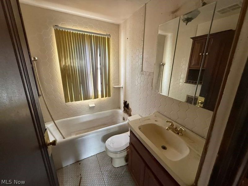 3568 E 110th Street, Cleveland, OH 44105 Photo 33