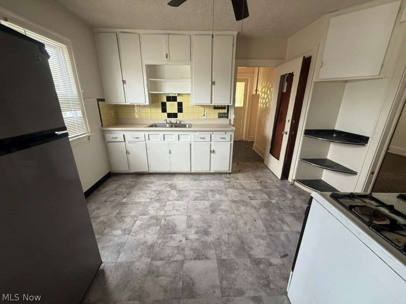 3568 E 110th Street, Cleveland, OH 44105 Photo 6