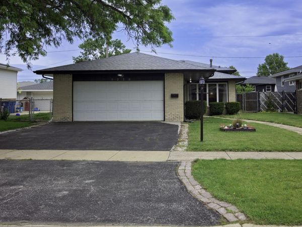 5220 138th Street, Crestwood, IL 60418