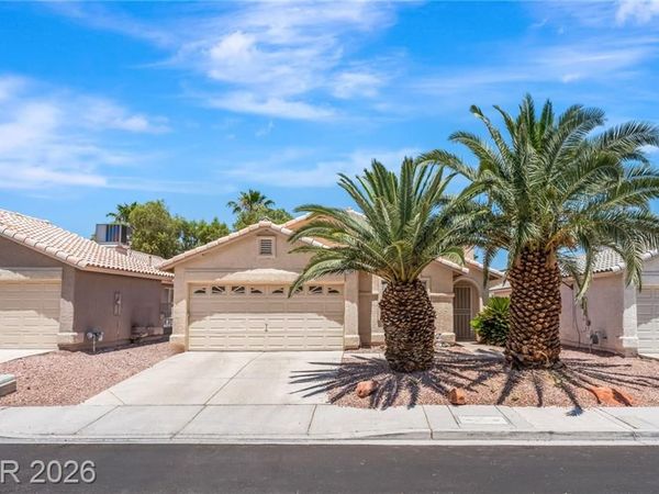 7104 Junction Village Avenue, Las Vegas, NV 89129