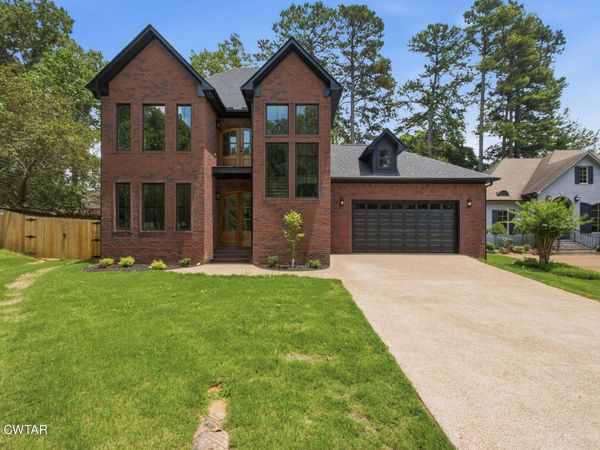 12 Oakmont Woods Drive , Jackson, TN 38305