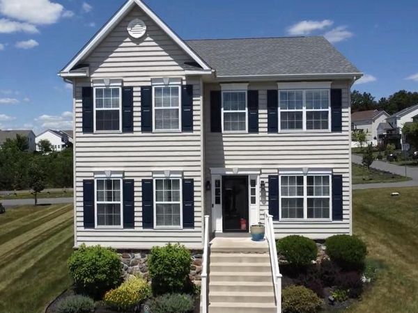 2114 LARKSPUR COURT , PENNSBURG, PA 18073