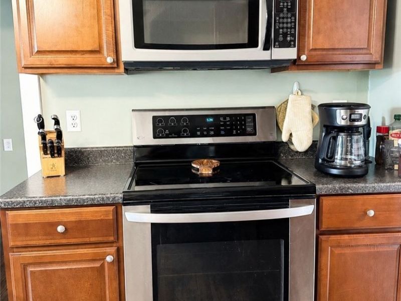149 Noble Street W, East Canton, OH 44730 Photo 12