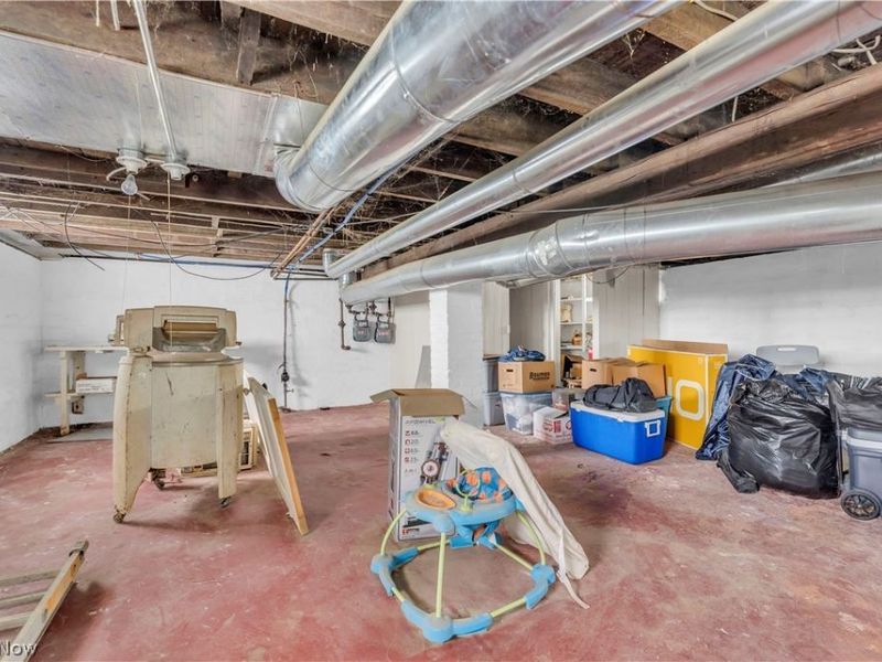 1108 E 143rd Street, Cleveland, OH 44110 Photo 37