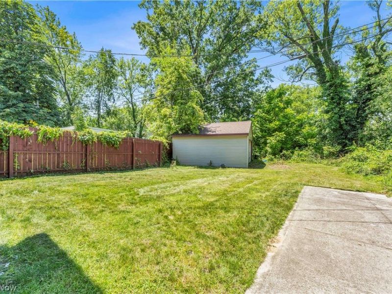 1108 E 143rd Street, Cleveland, OH 44110 Photo 38