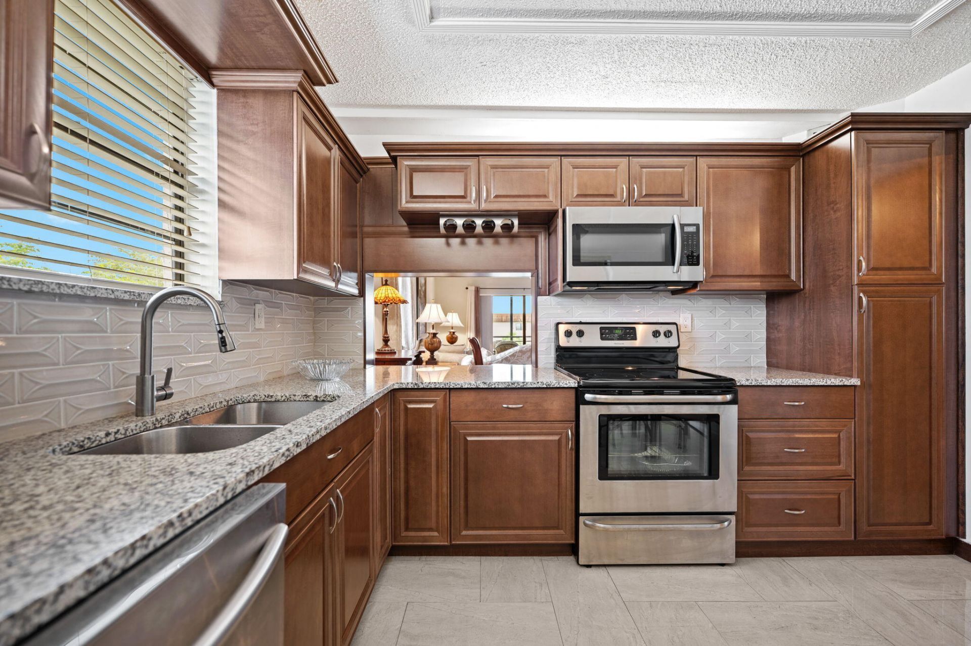 4940 E Sabal Palm Boulevard, Unit Ph8, Tamarac, FL 33319 Photo