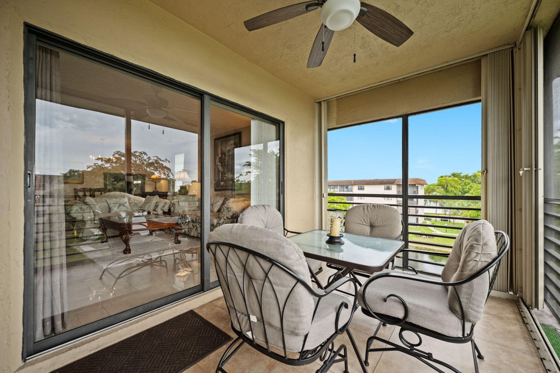4940 E Sabal Palm Boulevard, Unit Ph8, Tamarac, FL 33319 Photo