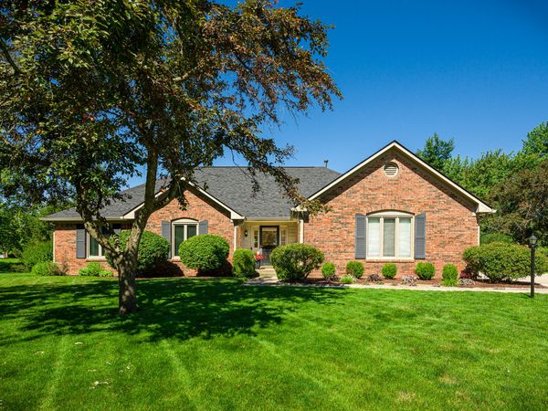 8119 Lake Point Way, Indianapolis, IN 46256
