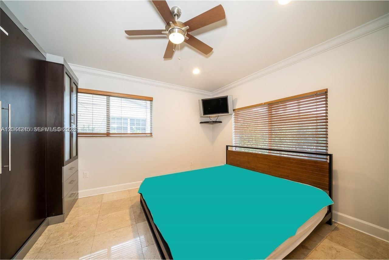 13140 Coronado Dr , North Miami, FL 33181 Photo