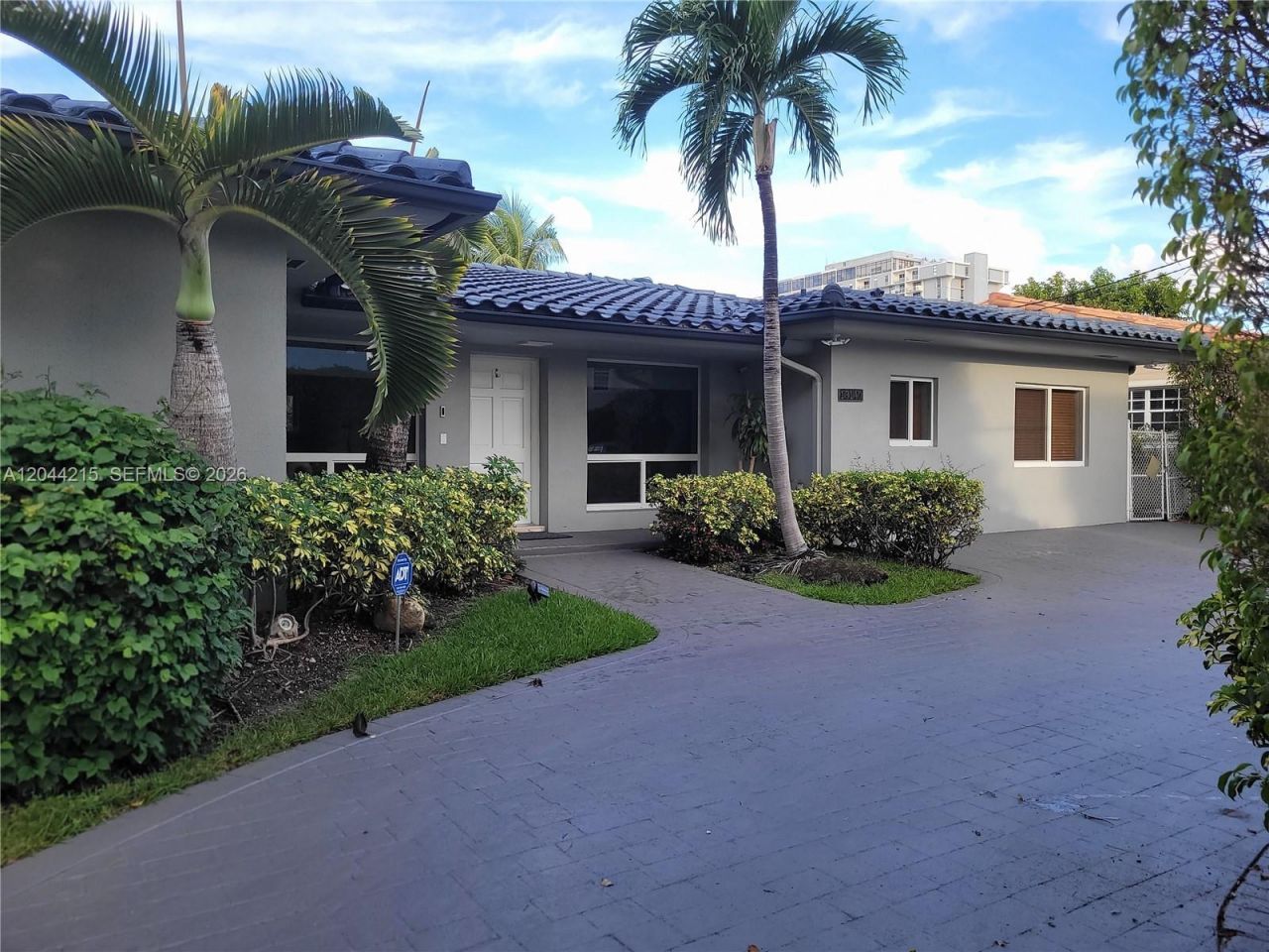 13140 Coronado Dr , North Miami, FL 33181 Photo
