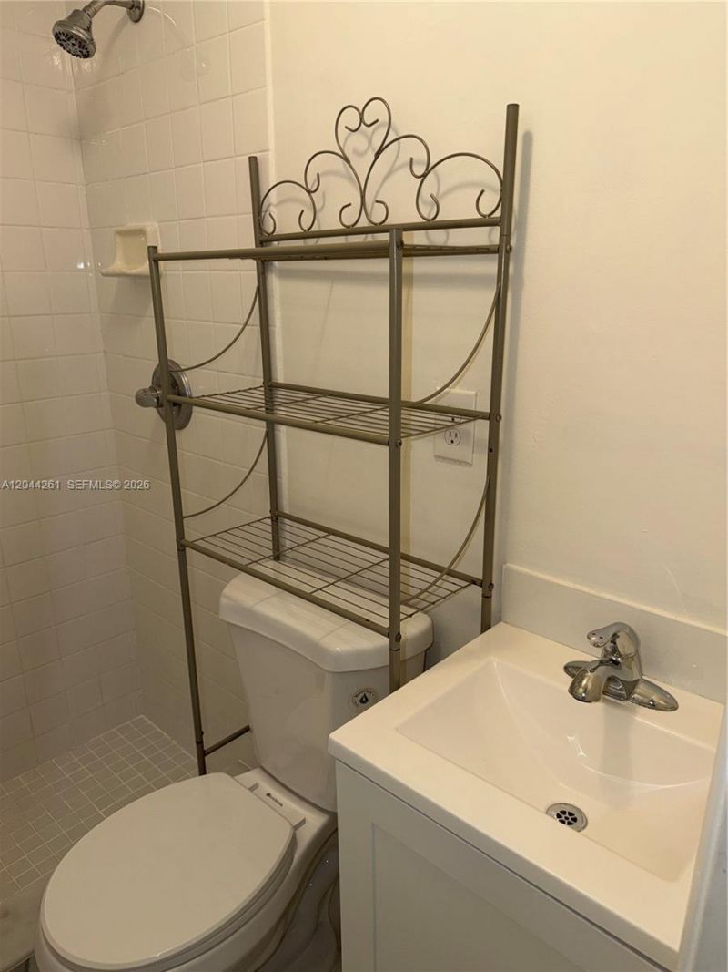 6497 W 8th Ln , Unit 6497, Hialeah, FL 33012 Photo