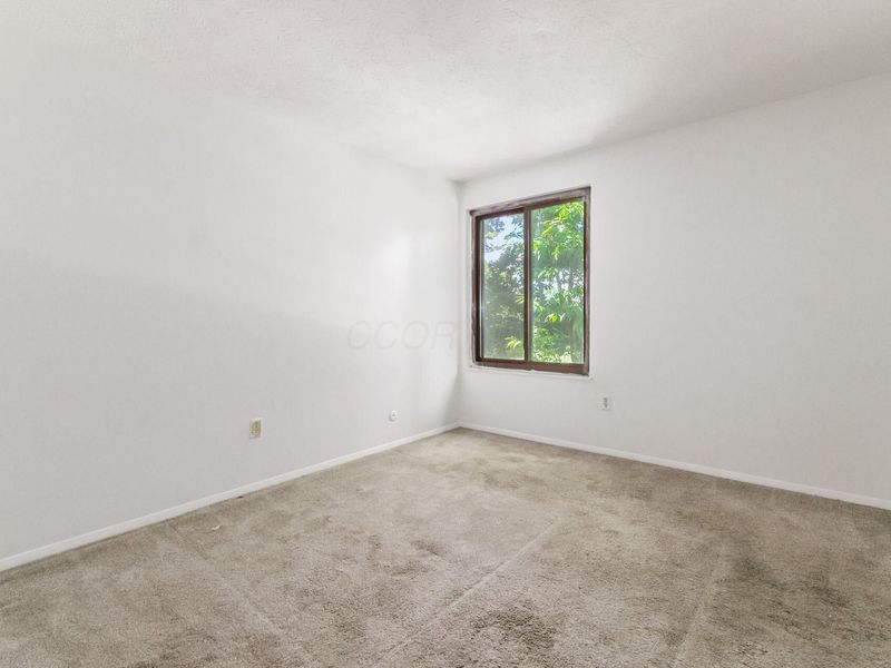 413 Shell Court E, Columbus, OH 43213 Photo 19