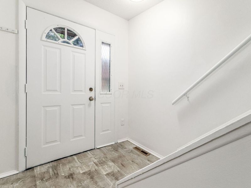 413 Shell Court E, Columbus, OH 43213 Photo 3