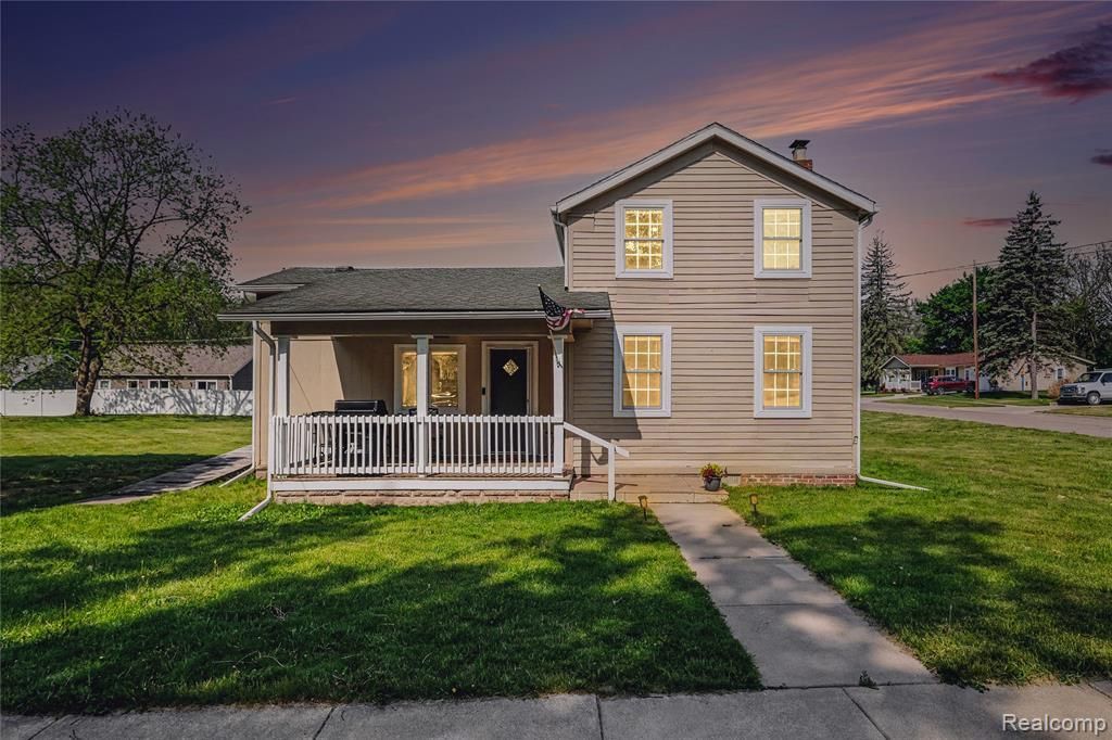 306 S Mill Street, Pinckney Vlg, MI 48169 Main Photo