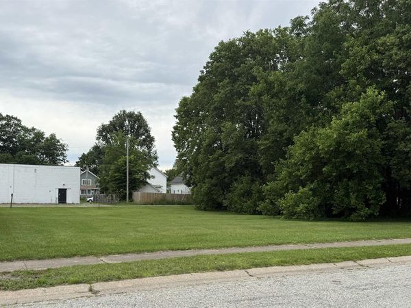 V/L 15 37 3e E 6Th Street, Mishawaka, IN 46544