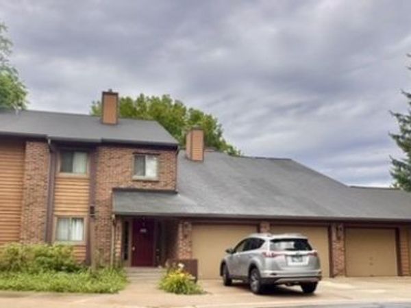 650 Waverly Drive , Unit B, Elgin, IL 60120