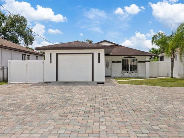 6909 N LOIS AVENUE , TAMPA, FL 33614