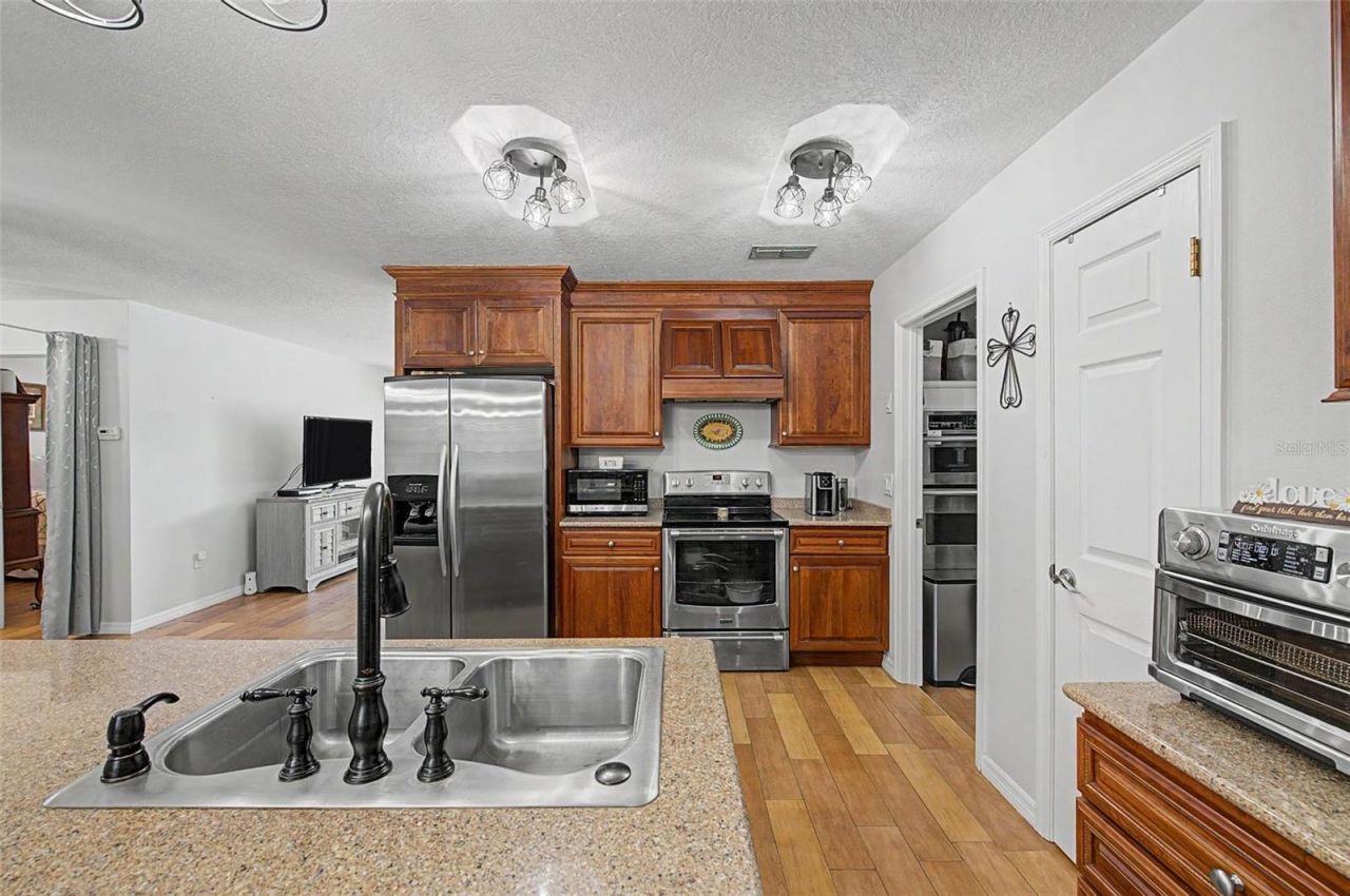 6325 SE Sarah Lane, New Port Richey, FL 34653 Photo