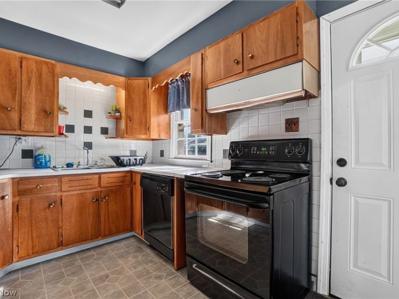 506 Adelaide Avenue SE, Warren, OH 44483 Photo 10