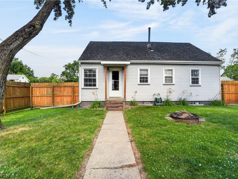 506 Adelaide Avenue SE, Warren, OH 44483 Photo 3