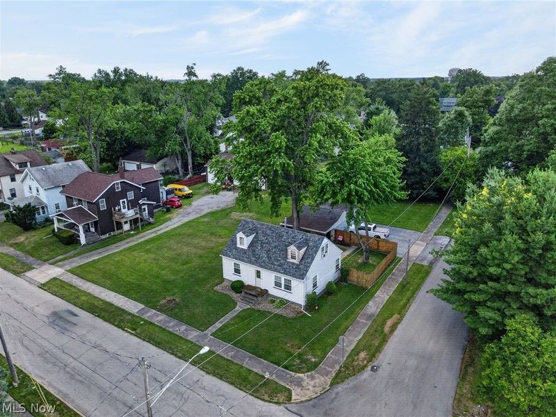 506 Adelaide Avenue SE, Warren, OH 44483 Photo 4