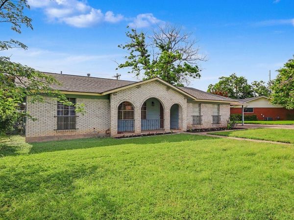 1811 Terry LN, Georgetown, TX 78628
