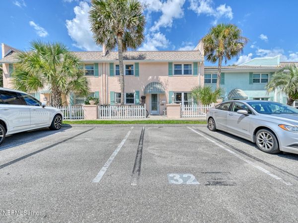 2233 SEMINOLE Road, Unit 32, Atlantic Beach, FL 32233