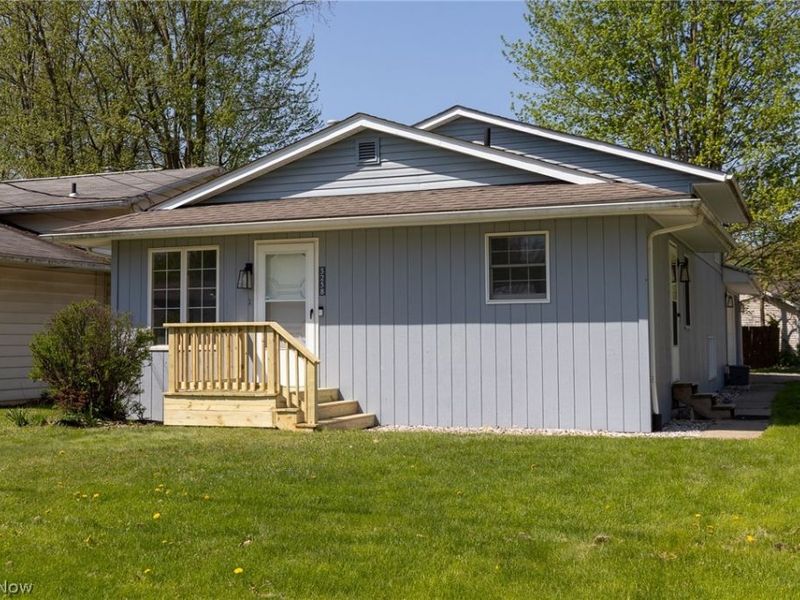 5258 Main Avenue, North Ridgeville, OH 44039 Photo 2