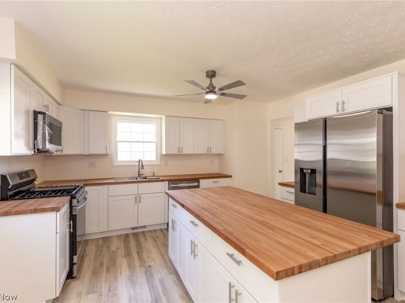 5258 Main Avenue, North Ridgeville, OH 44039 Photo 8