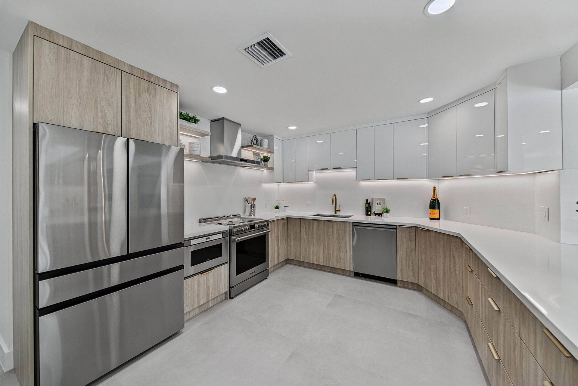 411 SE 2nd Avenue, Pompano Beach, FL 33060 Photo