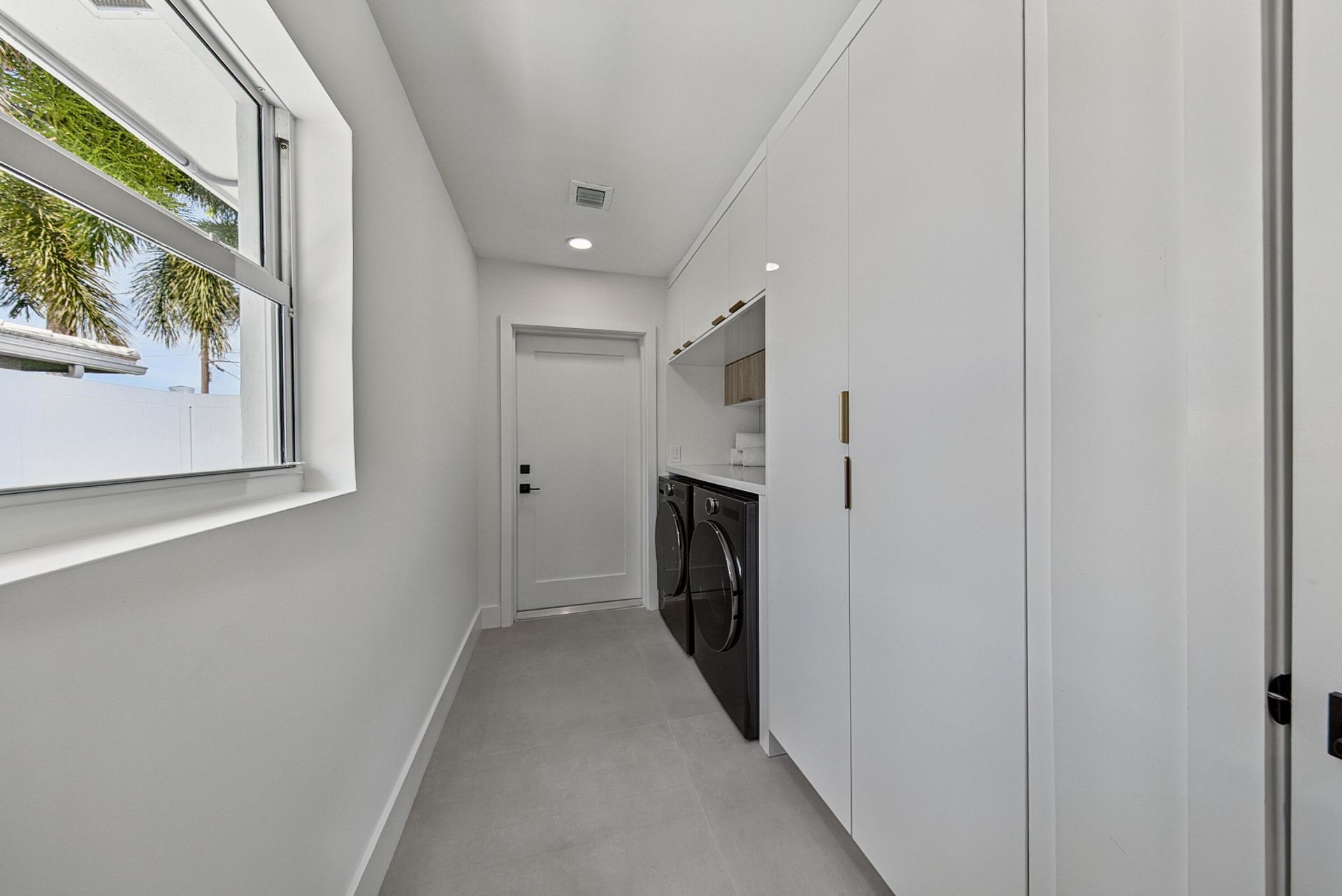 411 SE 2nd Avenue, Pompano Beach, FL 33060 Photo
