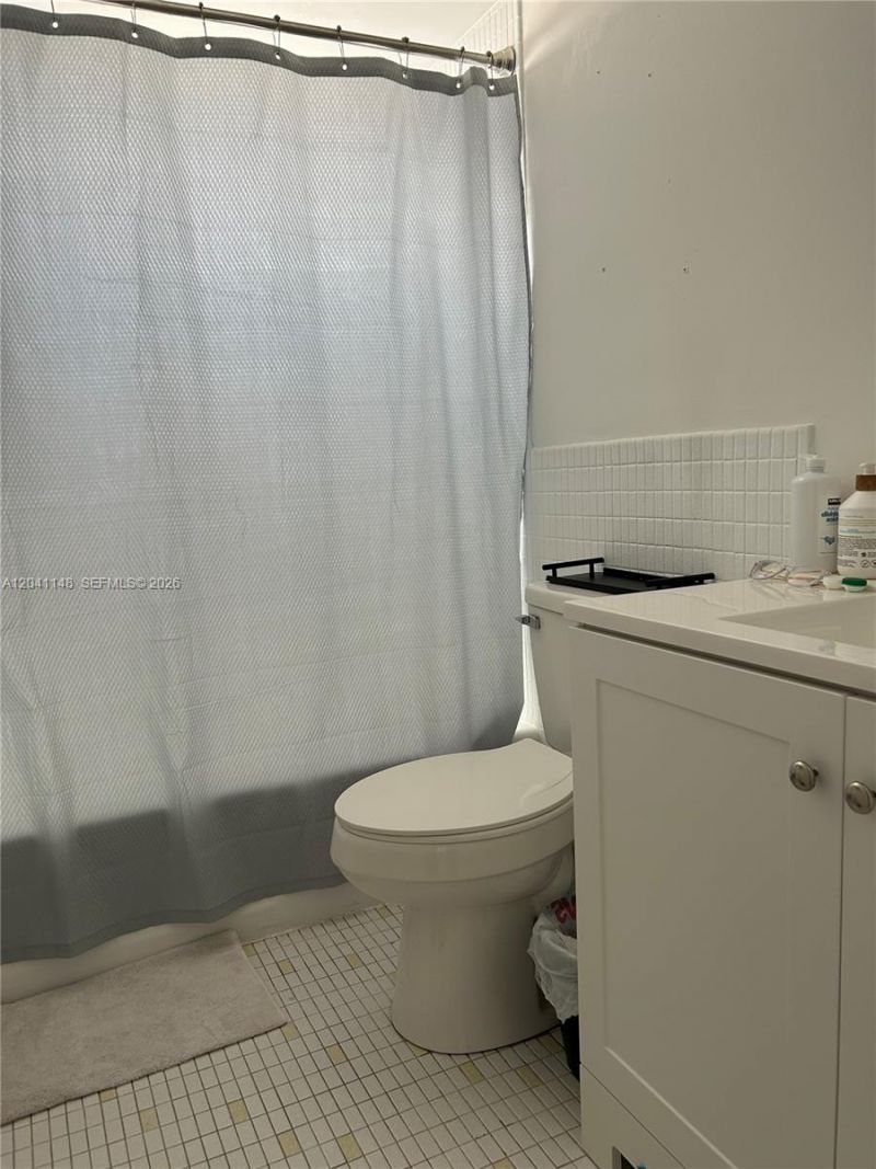 1501 NE 191st St , Unit C401, Miami, FL 33179 Photo