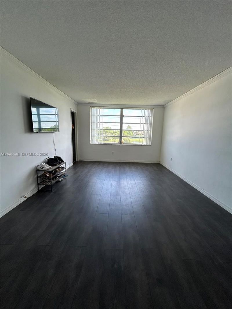 1501 NE 191st St , Unit C401, Miami, FL 33179 Photo