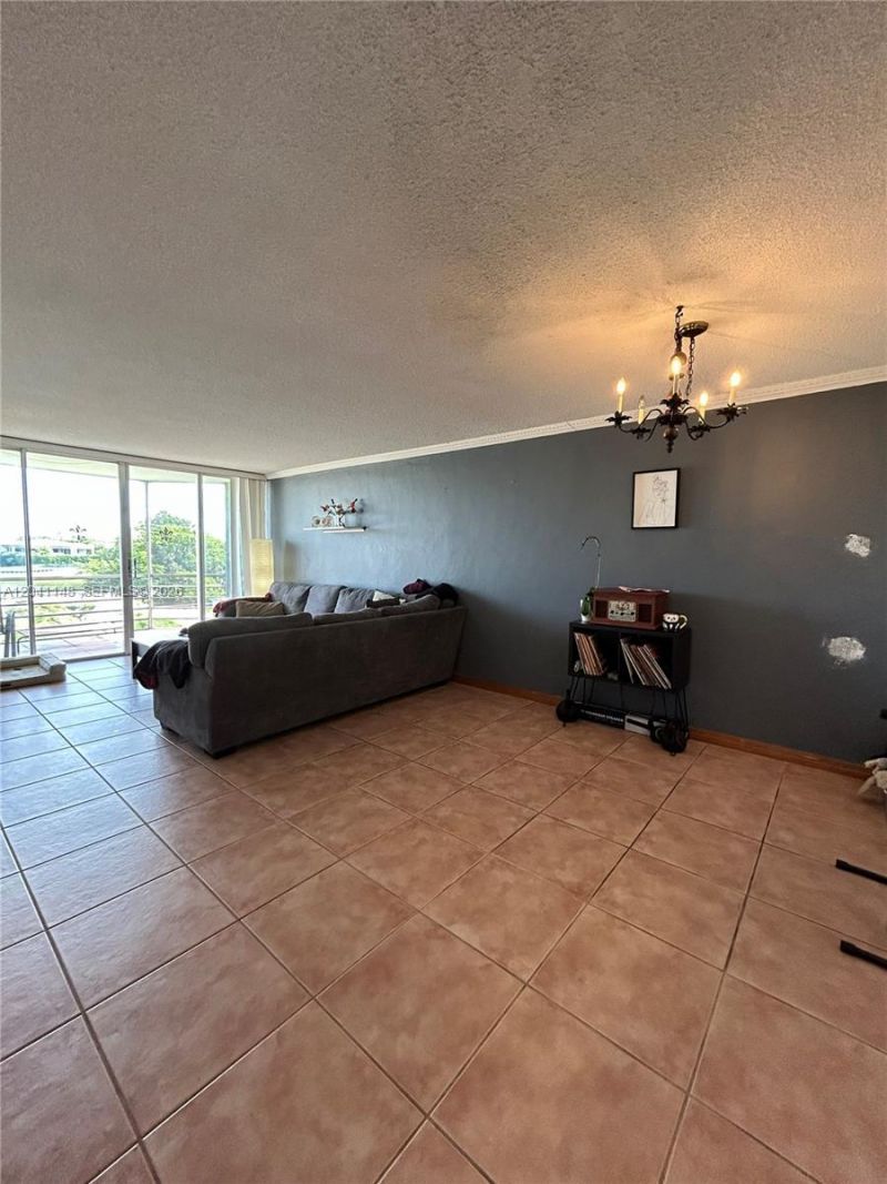 1501 NE 191st St , Unit C401, Miami, FL 33179 Photo