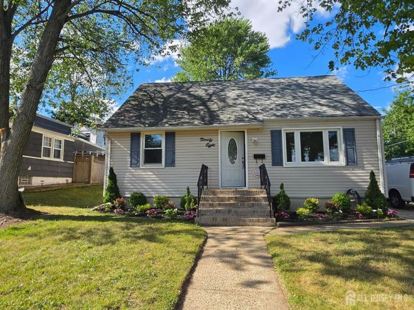 98 Craske Street, Woodbridge, NJ 07095