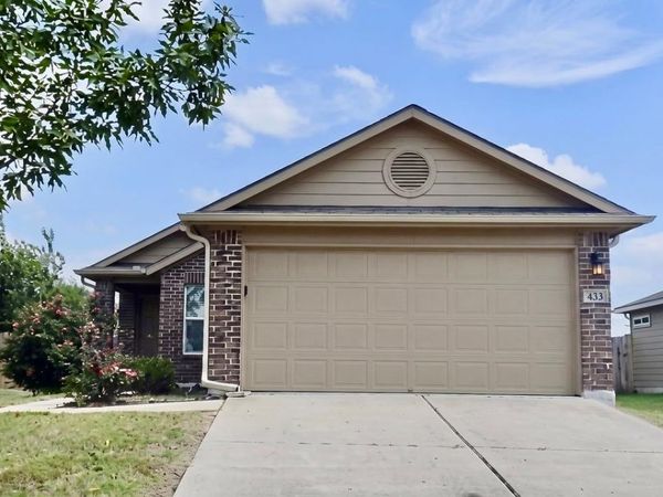 433 Moulins LN, Georgetown, TX 78626