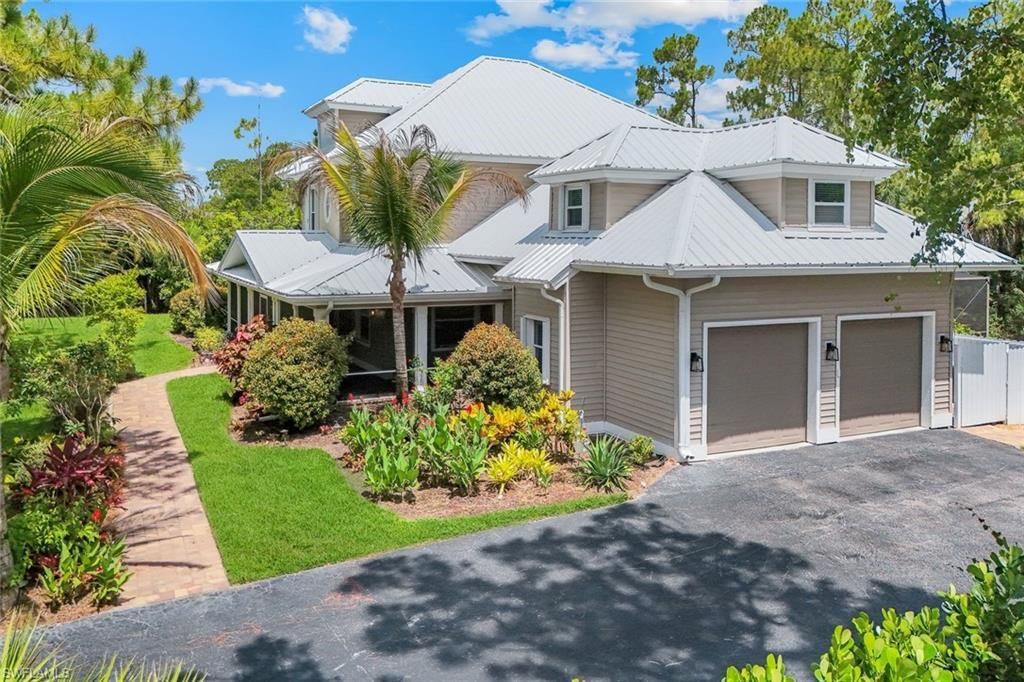 2661 Golden Gate Blvd W, Naples, FL 34120 Photo