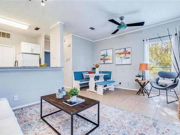802 S 1st ST, Unit 206, Austin, TX 78704