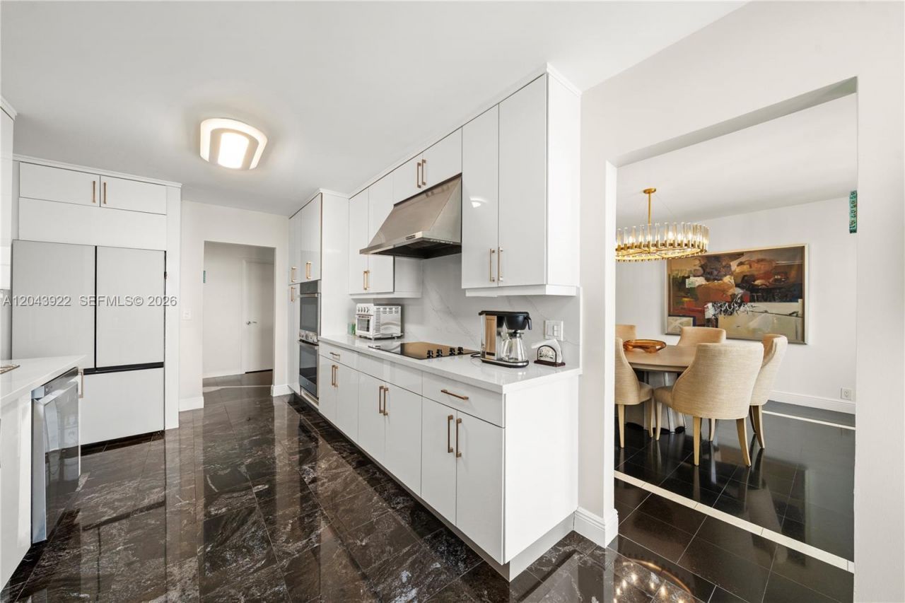 5500 Collins Ave , Unit 1902, Miami Beach, FL 33140 Photo