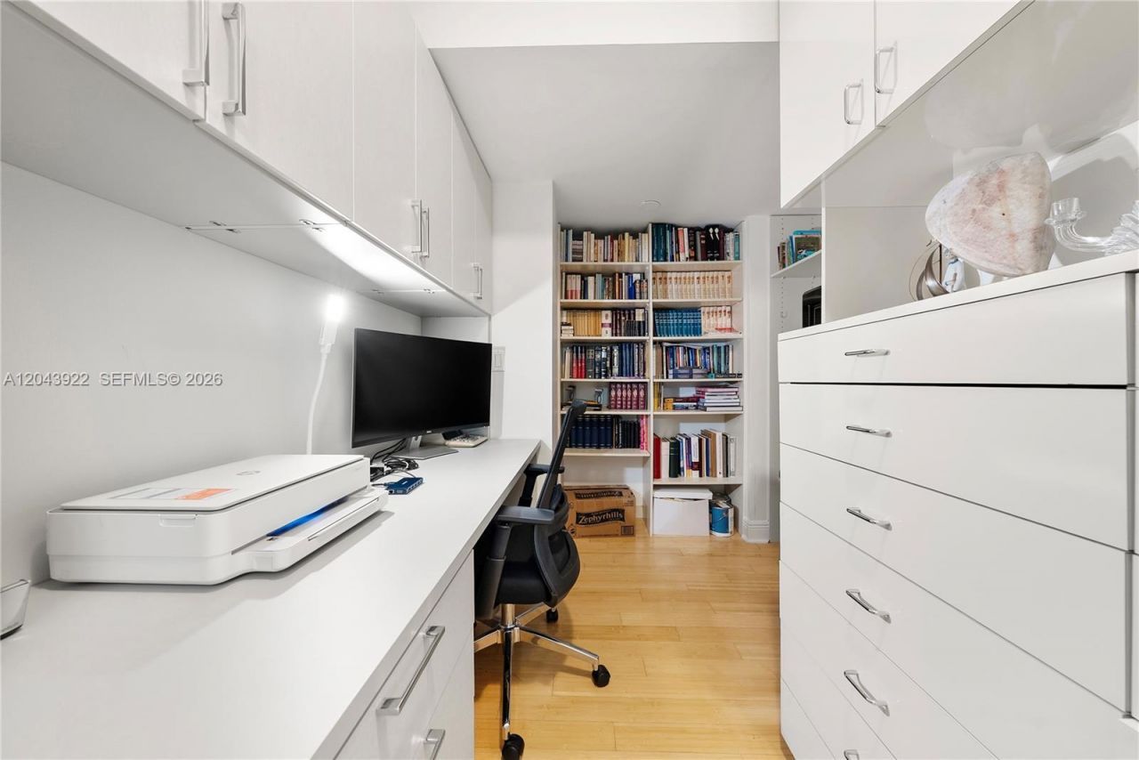 5500 Collins Ave , Unit 1902, Miami Beach, FL 33140 Photo