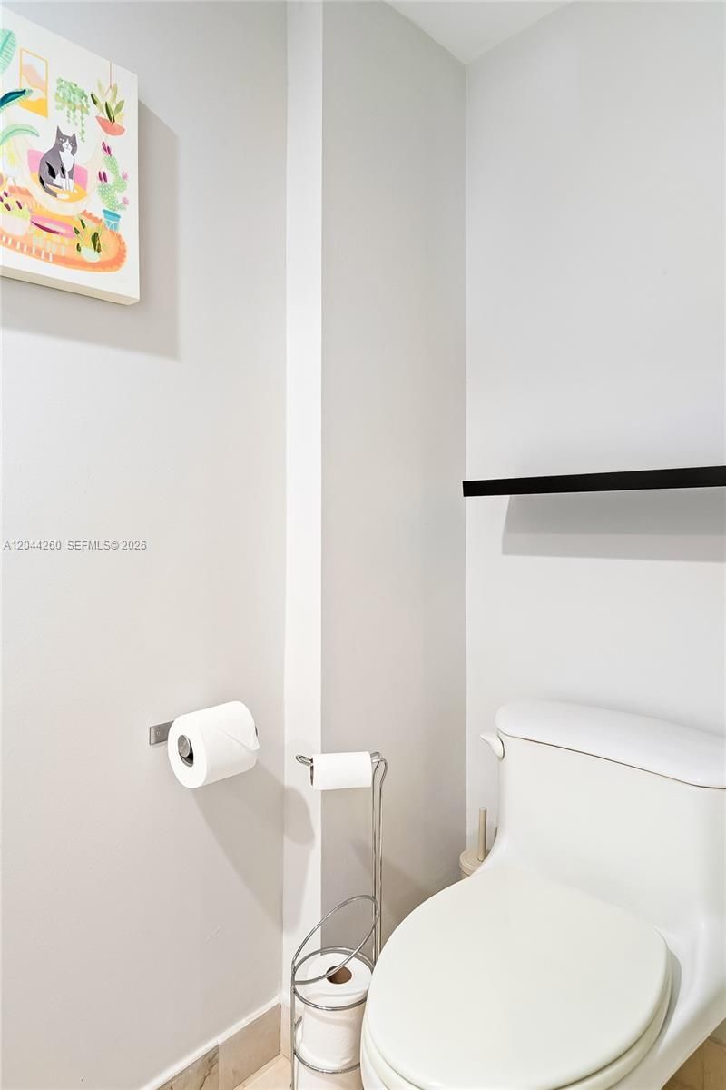 6917 Collins Ave, Unit 1012, Miami Beach, FL 33141 Photo