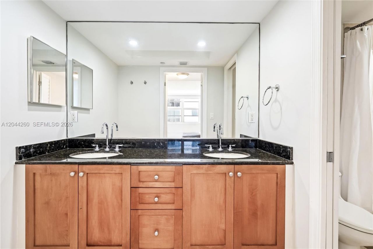 6917 Collins Ave, Unit 1012, Miami Beach, FL 33141 Photo